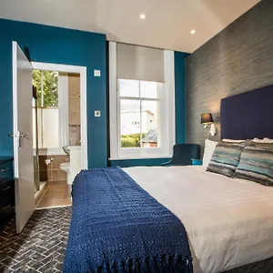 4* Hotel No5 Durley Road - Contemporary Serviced And